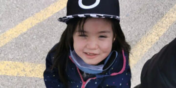 Alldaynews.gr Πεντάχρονη πeθανε έπειτα από τον άγριο ξuλοδαρμό στα χέρια του πατριού της – Ένα χρόνο την κακοποιούσε