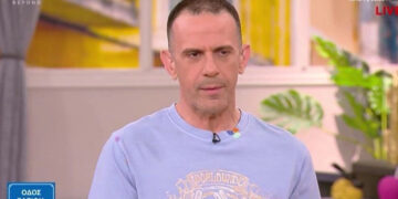 Δημήτρης Σαράντος: Πάγωσαν στην εκπομπή της Ζαρίφη – «Η μητέρα μου πνίγηκε στη θάλασσα»