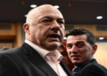 Ο Μπέος έκανε απροειδοποίητο «ντου» στην Πολεοδομία του Βόλου και έλειπε το 70% των υπαλλήλων