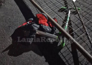 Παρολίγο τραγωδία: Σιδερένια πόρτα σχολείου υποχώρησε και πλάκωσε νήπιο