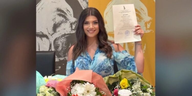 «Δεν είχε πάρει ποτέ ούτε ασπιρίνη» – Ραγίζουν καρδιές οι γονείς της 23χρονης Δάφνης που κατέρρευσε ξαφνικά και πέθανε