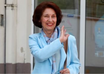 Πρόκληση της Σιλιάνοφσκα: Αποκάλεσε «Μακεδονία» τη χώρα της κατά την ορκωμοσία της – Αποχώρησε η πρέσβης της Ελλάδας (video)