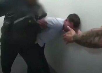 Alldaynews.gr Σοκ από την βάναυση κακοποίηση Ιταλού φοιτητή από αστυνομικούς στο Μαϊάμι (video)