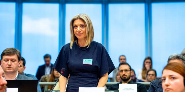 Μ. Καρυστιανού: «Εκείνο το βράδυ για εμάς ο χρόνος σταμάτησε» – Σε εκδήλωση για τα Τέμπη με τον Π. Ασλανίδη