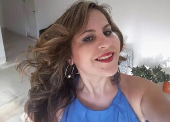 Ράγισαν καρδιές στην κηδεία της 40χρονης Ενκελέϊντα – Παρέμβαση της αλβανικής πρεσβείας για να παραστεί ο γιος της