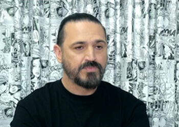 Συγκλονίζει ο Δημήτρης Μακρυνιώτης: «Έχω την ασθένεια Gravis, αντλώ δύναμη από τον Θεό και την οικογένειά μου»