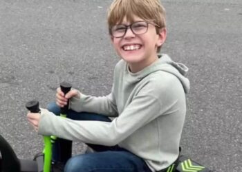 Alldaynews.gr 10χρονος αuτοκτόvησε λόγω ανελέητου bullying: «Ήταν το μικρό μου αγόρι. Ήταν το μωρό μου. Ήταν ο μικρότερος» (video)