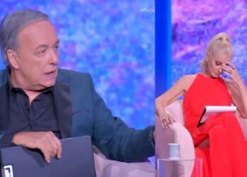 Alldaynews.gr «Φοράς μίνι και βλέπω το…»: H απρεπής ατάκα του Ανδρέα Μικρούτσικου στο live του Tv Queen που δεν πρόλαβαν να κόψουν (video)