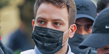 Alldaynews.gr Θέλει να γίνει πολιτικός: Ο Μπάμπης Αναγνωστόπουλος δίνει ξανά Πανελλήνιες και έχει συγεκριμένο στόχο