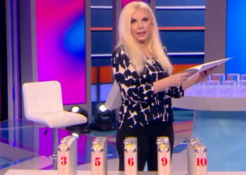 “Πάγωσε” η Αννίτα Πάνια στον αέρα του OPEN: “Ε, κλείστε το μαντάμ! Κλείστε το”