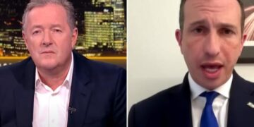Alldaynews.gr Χαμός σε ποδοσφαιρικό αγώνα τοπικού πρωταθλήματος: Πέταξαν κάτω το διαιτητή και άρχισαν να τον χτυπούν! (φωτό)