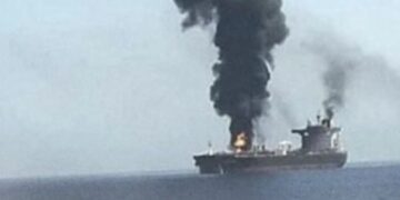 Ερυθρά Θάλασσα: Ελληνόκτητο πλοίο χτυπήθηκε από τους Χούθι με πύραυλο