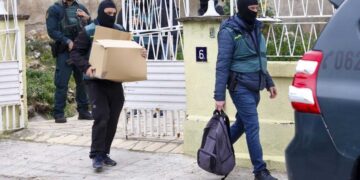 Alldaynews.gr Κρατούσε 12χρονη ως σκλάβα του σ3ξ από το 2019 σε υπόγειο στη Μαγιόρκα, ήθελε να φέρει και τις αδερφές της