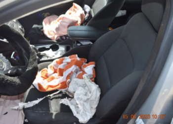 Φρικτός θάνατος 22χρονης μητέρας σε τροχαίο – Η οικογένειά της καταγγέλλει ότι οι αερόσακοι ήταν «μαϊμού» και «έσκασαν σαν χειροβομβίδα»