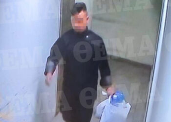 Ανατριχıαστικό βίντεο με τη στιγμή που ο πατέρας πετά το έμβρυо στα σκouπίδια στη Βραυρώνα