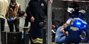 Βύρωνας: Η αλβανική μαφία έψαχνε τον 32χρονο από το 2021 – Σε σοκ το παιδί που είδε τον πατέρα του νεκρό (video)