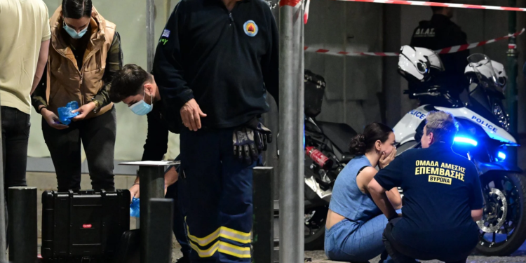 Βύρωνας: Η αλβανική μαφία έψαχνε τον 32χρονο από το 2021 – Σε σοκ το παιδί που είδε τον πατέρα του νεκρό (video)