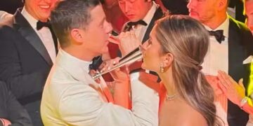 Alldaynews.gr Όλη η κοσμική Αθήνα έδωσε το παρών στον γάμο τους: Οι 1200 καλεσμένοι, ο Στέφανος Κασσελάκης και το πάρτι με Ρουβά, Αργυρό