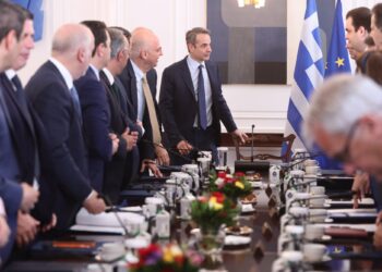 Ανασχηματισμός: Κεραμέως στο Εργασίας, Λιβάνιος στο Εσωτερικών, Θεοδωρικάκος στο Ανάπτυξης – Ποιοι μένουν εκτός