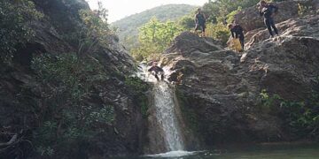 Alldaynews.gr Τραγωδία σε φαράγγι στη Τροιζηνία: Αγόρι καταπλακώθηκε από κλαδί και σκοτώθηκε