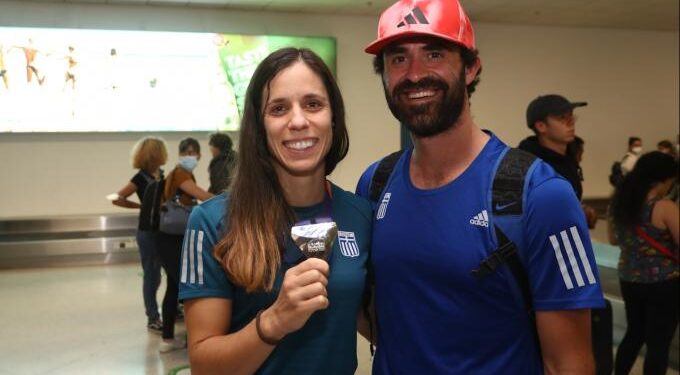 Alldaynews.gr Στεφανίδη: Παίρνει την ελληνική ιθαγένεια ο σύζυγος και προπονητής της