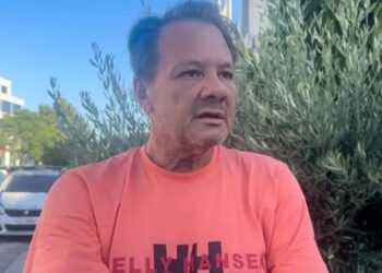 Απόστολος Λύτρας: Παραδόθηκε μετά το ένταλμα σύλληψης – Αρνείται ότι έστειλε απειλητικό μήνυμα