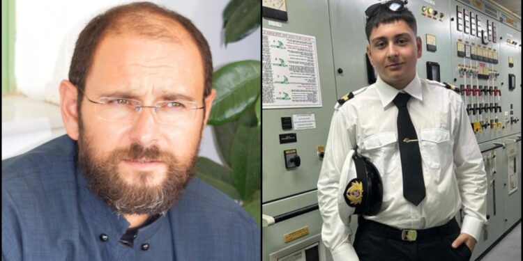 Alldaynews.gr «Περιμένω στο στενό μπας και γυρίσεις γιέ μου»: Συντετριμμένος ο Ιερέας πατέρας του νεκρού 20χρονου Μιχάλη