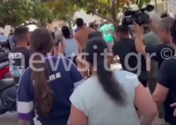 Alldaynews.gr Ηλεία: Φυγάδευσαν τον 37χρονο δολοφόνο της Βασιλικής – Πλήθος κόσμου αποπειράθηκε να τον λιντσάρει