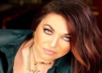 Γενέθλια για την Καίτη Γαρμπή: Η πραγματική ηλικία, ο γάμος με τον Σχοινά και η μεγάλη αδυναμία στον γιο της