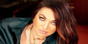 Alldaynews.gr Γενέθλια για την Καίτη Γαρμπή: Η πραγματική ηλικία, ο γάμος με τον Σχοινά και η μεγάλη αδυναμία στον γιο της