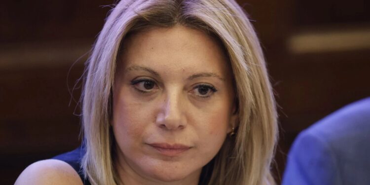 Alldaynews.gr Iσχυρό μήνυμα από τη Μαρία Καρυστιανού για τις ευρωεκλογές – «Σταμάτα να ψηφίζεις εγκληματίες»