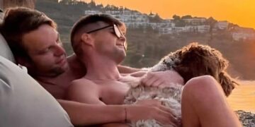 Χριστίνα Λαμπίρη: «Είμαι 58, δεν είμαι γıαγıά, απαγοpεúω την εγγονń μου να με φωνάζεı έτσı»