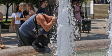 Alldaynews.gr Ούτε οι μετεωρολόγοι δεν μπορούν να πουν τι έρχεται: «Κόλαση» επί γης η Ελλάδα με τις θερμοκρασίες που θα ζήσουμε