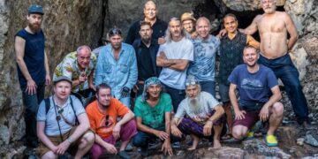 Alldaynews.gr Παρέα μάλλον ανακάλυψε θησαυρό 15 δισ. λιρών μετά από 37 χρόνια και 100.000 ώρες ανασκαφών