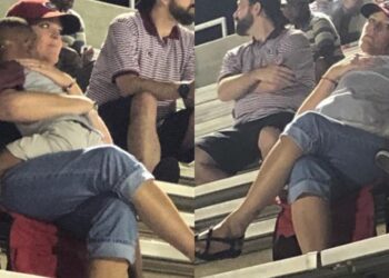 Μικρό αγόρι πέφτει στην αγκαλιά άγνωστης γυναίκας κι εκείνη το κρατάει και το κοιμίζει σα να είναι δικό της