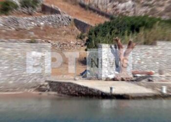 Νεκρός στη Σύμη ο παρουσιαστής του BBC, Μάικλ Μόσλεϊ – Φωτογραφίες από το σημείο όπου βρέθηκε, «η κάμερα έπιασε κάτι, σκοτωμένος ο άνθρωπος»