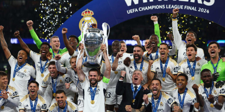 Alldaynews.gr Βασίλισσα Ρεάλ Μαδρίτης! Νίκησε τη Ντόρτμουντ στον τελικό του Champions League και σήκωσε το 15ο τρόπαιο