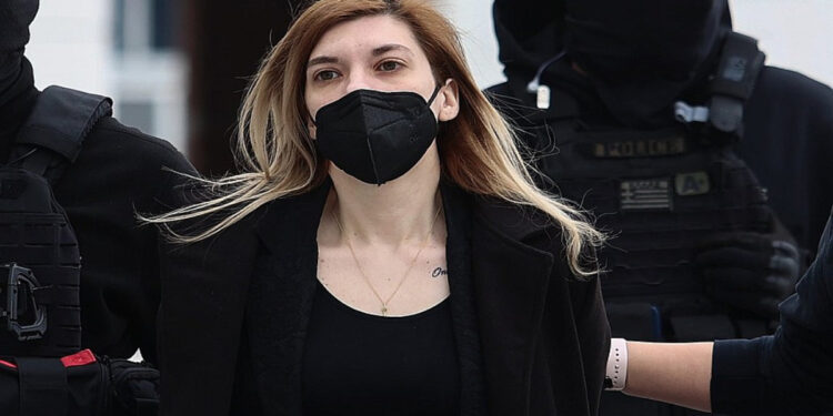 Alldaynews.gr Δύσκολες ώρες για την Ρούλα Πισπιρίγκου: Εσπευσμένα στο νοσοκομείο μετά από ατύχημα