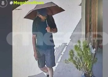 Ανατροπή στο θρίλερ της Σύμης – Φωτογραφίες ντοκουμέντο με τον παρουσιαστή του BBC ασφαλή να έχει περάσει το επικίνδυνο μονοπάτι