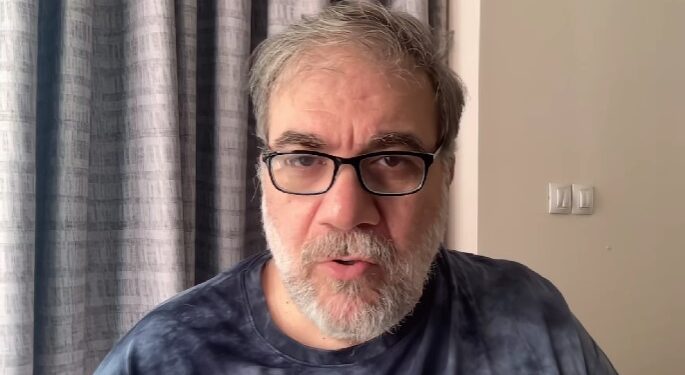 Alldaynews.gr Ο Δημήτρης Σταρόβας σε ένα συγκλονιστικό βίντεο μιλάει για το εγκεφαλικό που υπέστη – «Κάθε μέρα βελτιώνομαι»