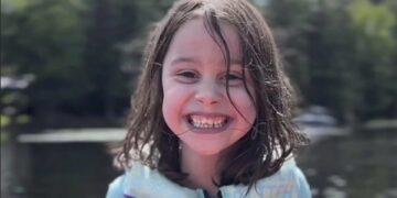 Alldaynews.gr Σοκαριστικό δυστύχημα: Ρακέτα καpφώθηκε στο κρανίο 6χρονης