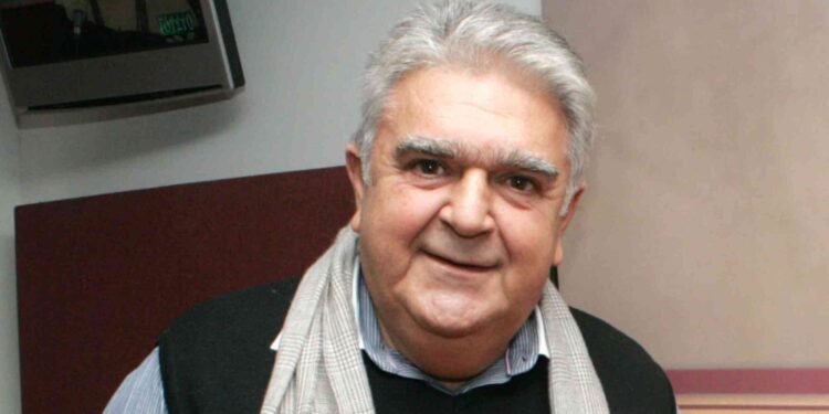 Συγκινεί ο Πασχάλης Τερζής: «Μέχρι εδώ έχω να δώσω – Ήταν δύσκολη απόφαση το να αφήσω το μικρόφωνο»