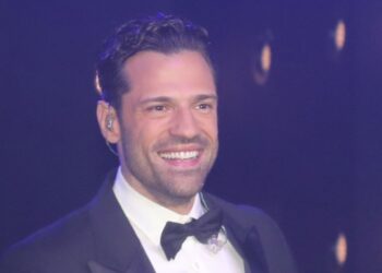 Τον καμάρωσαν συγκινημένοι: Oι γονείς του Κωνσταντίνου Αργυρού στην απονομή του διαμαντένιου του δίσκου