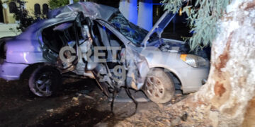 ΕΚΤΑΚΤΟ: Φρικτό τροχαίο με 18χρονα παιδιά – Νεκρός ο ένας (φωτο, video)