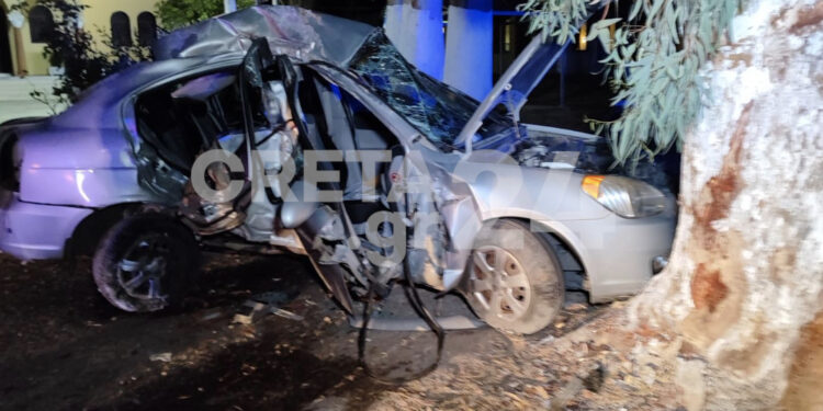 ΕΚΤΑΚΤΟ: Φρικτό τροχαίο με 18χρονα παιδιά – Νεκρός ο ένας (φωτο, video)