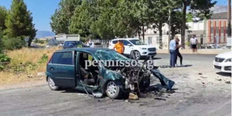 Alldaynews.gr Νέο τροχαίο με έναν νεκρό: Τραυματίστηκαν μια γυναίκα και ένα παιδί (φωτο, video)