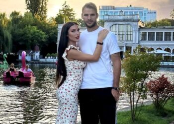 «Με απατά εδώ και μήνες, με έβγαζε τρελή»: Απίστευτα διαδικτυακό ξέσπασμα Ζέτας Θεοδωροπούλου κατά του Ταχτσίδη (φωτο)