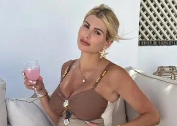 Έγκυος η Ευρυδίκη Παπαδοπούλου! Με φουσκωμένη κοιλίτσα – Ανακοίνωσε το φύλο του παιδιού