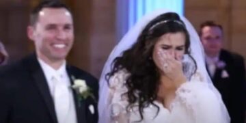Alldaynews.gr Γαμπρός και νύφη ξεκινούν να χορεύουν – Τότε σταματάει η μουσική και η νύφη βάζει τα κλάματα… με τη συνέχεια να σοκάρει