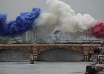 Ολυμπιακοί Αγώνες 2024: Η Πόλη του Φωτός από ψηλά – Εντυπωσιακά πλάνα από το Παρίσι (φωτο, video)